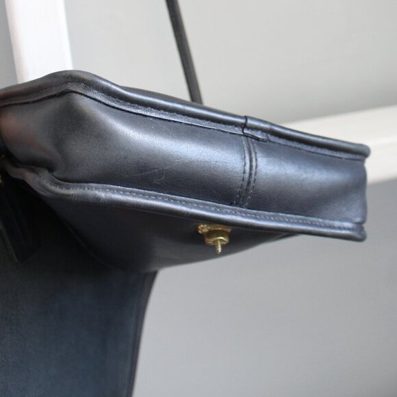 Coach VTG 80s Black Leather Compact Pouch Crossbody Bag Made in the USA 0135-596 - Picture 8 of 9